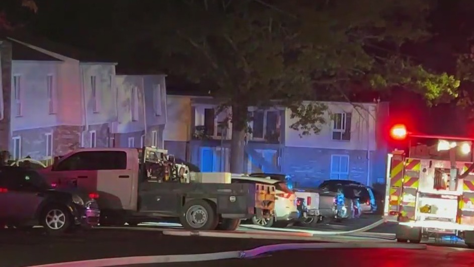 Apartment complex fire in Carroll County | FOX 5 Atlanta