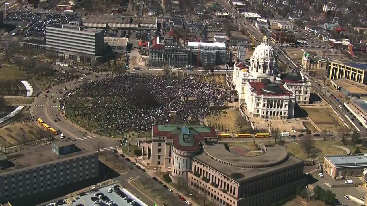 Aerial footage of 'Hands Off!' rally at MN State Capitol [RAW]