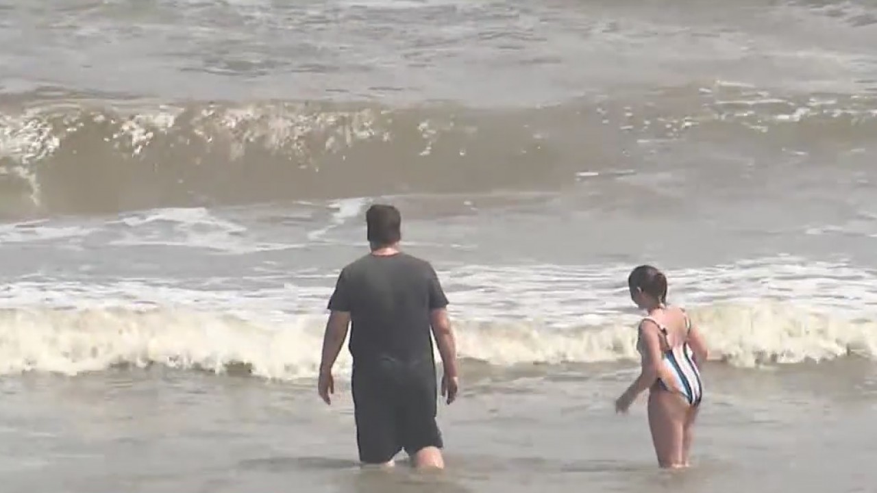 Galveston beaches closed for July 4 weekend