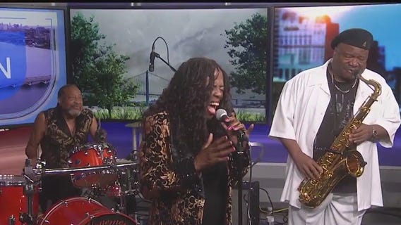 Valerie Barrymore's jazz performance on The Noon