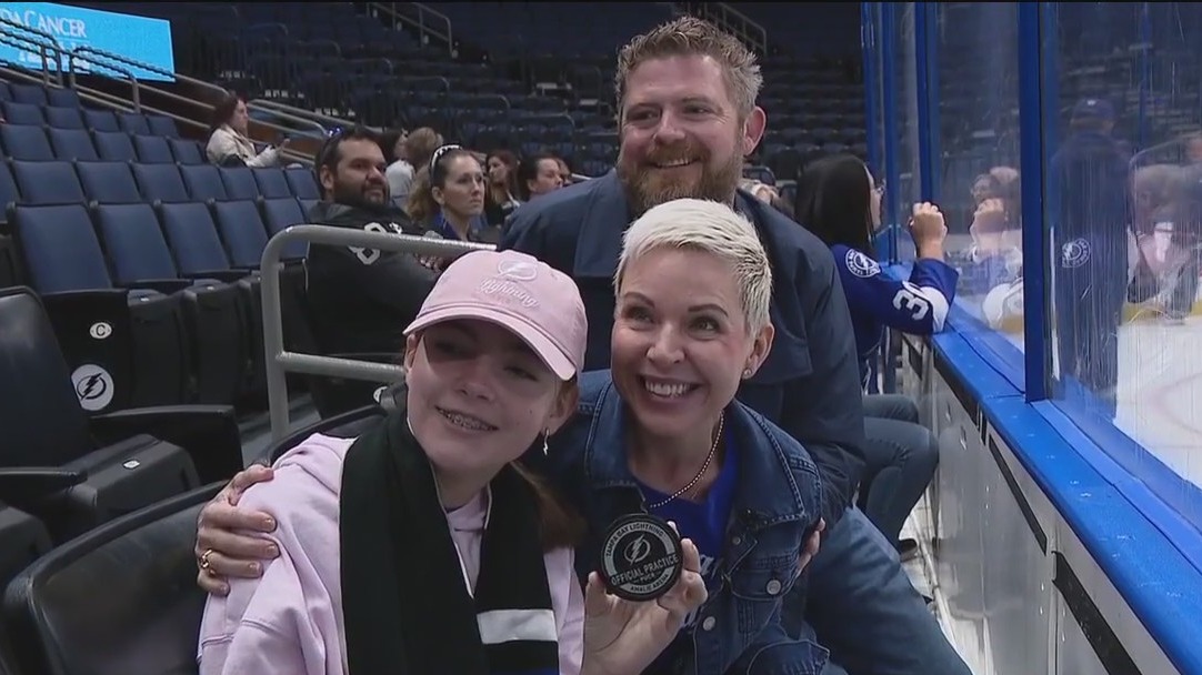 Cancer patients spend a day with the Tampa Bay Lightning