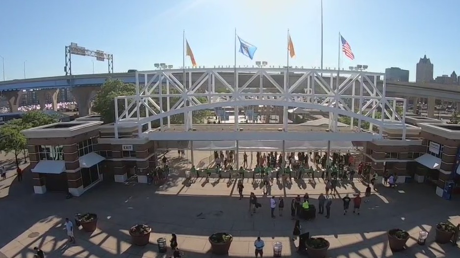 Summerfest's weekend lineup format underway, fans glad to be back