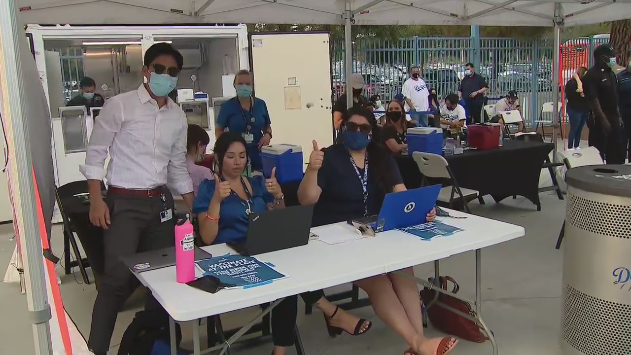 Reopening Day: Dodgers welcome back fans at full capacity