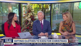 Gifting clothes to kids for Christmas