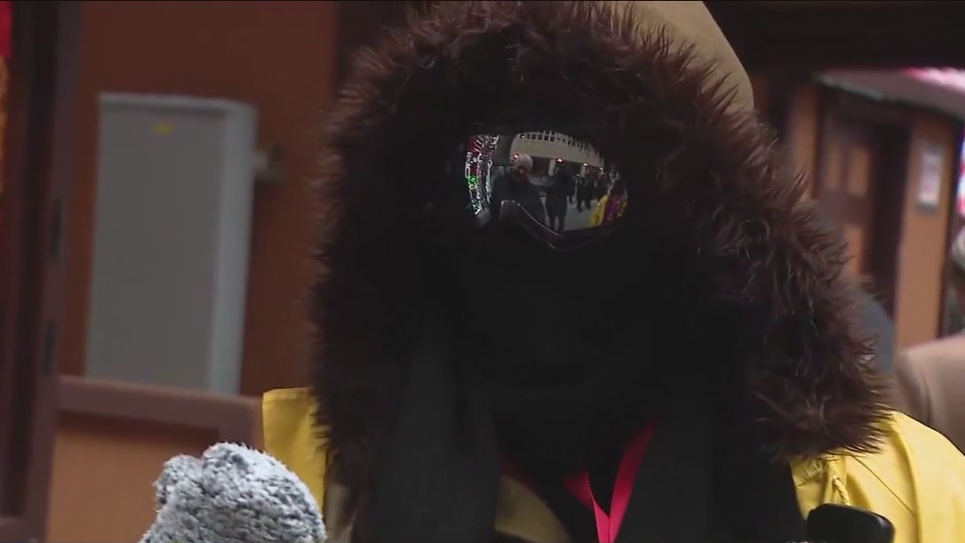 Chicago stays festive despite freezing temps