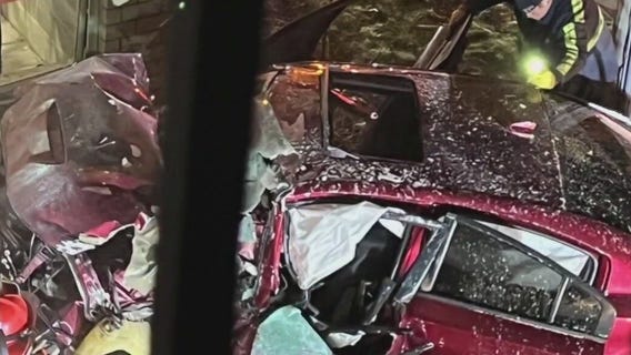 Waukesha police chase, crash into apartment building