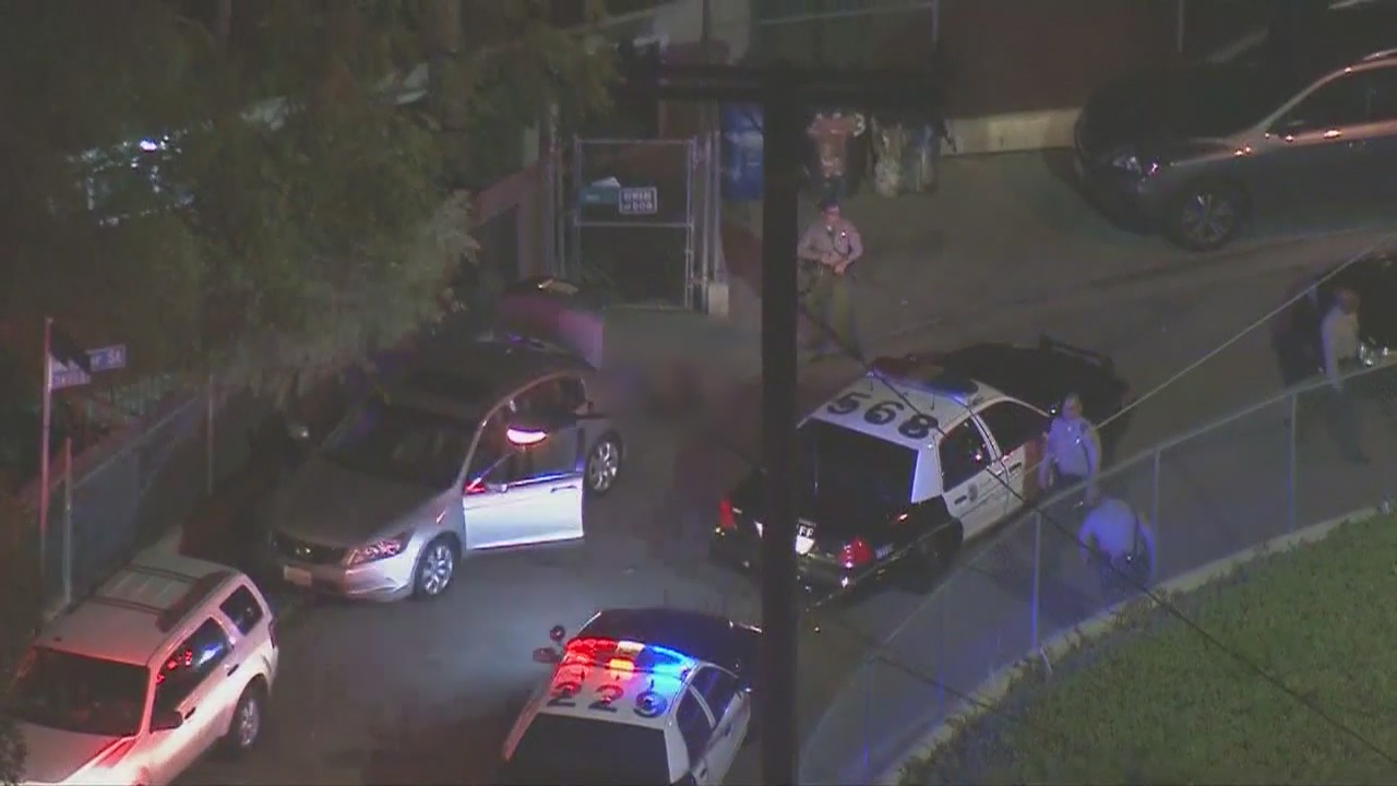 Suspect dead, deputy wounded in East Los Angeles
