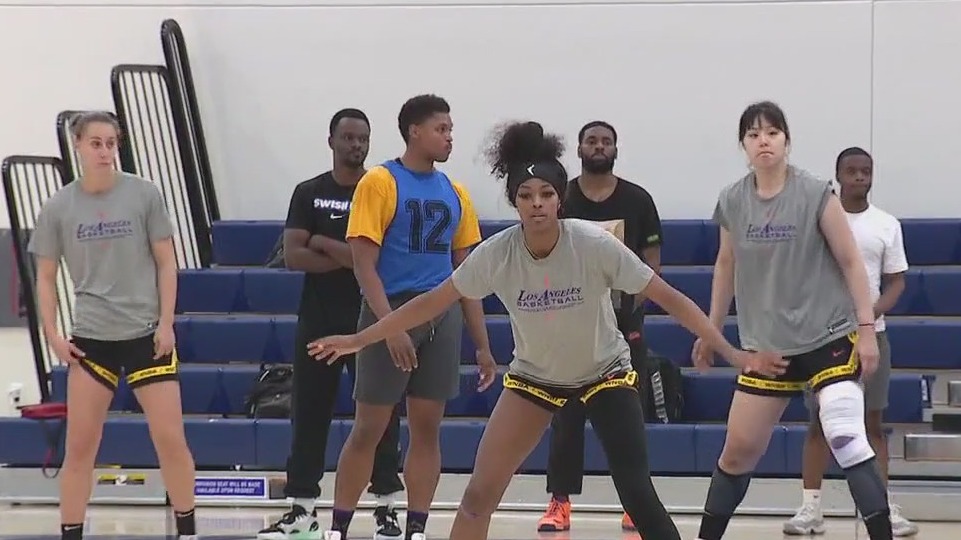 LA Sparks host Dream in season opener