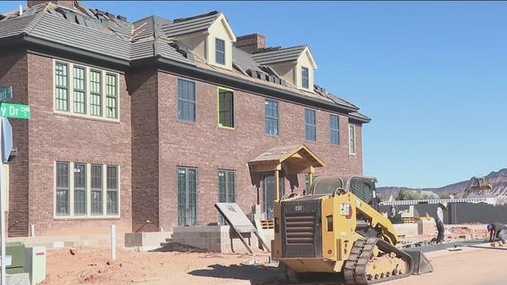 Contractor builds 'Home Alone' lookalike house