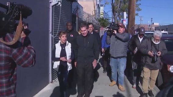 Steve Garvey visits Ruben's Bakery