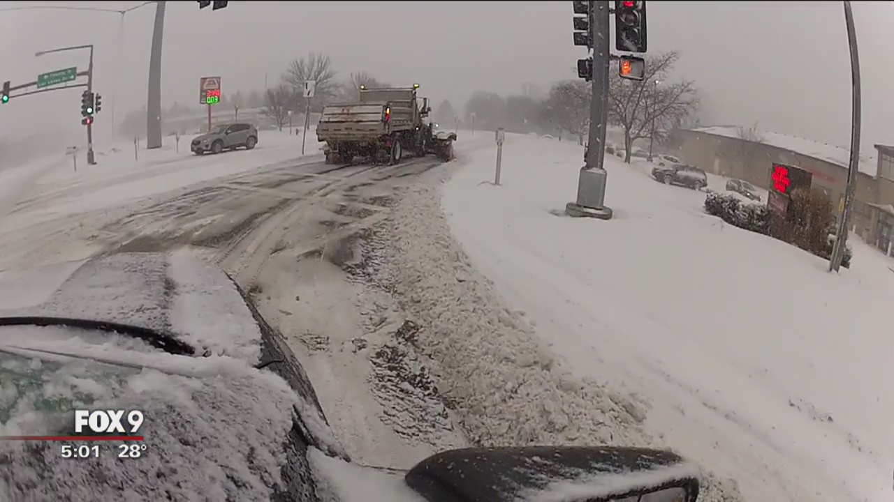 Monday snow causes problems in Twin Cities area