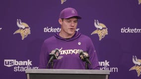 Kevin O'Connell reacts after Vikings lose to Bears, 19-17 [FULL]