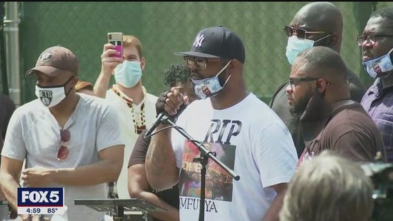 Thousands gather at George Floyd memorial in Brooklyn