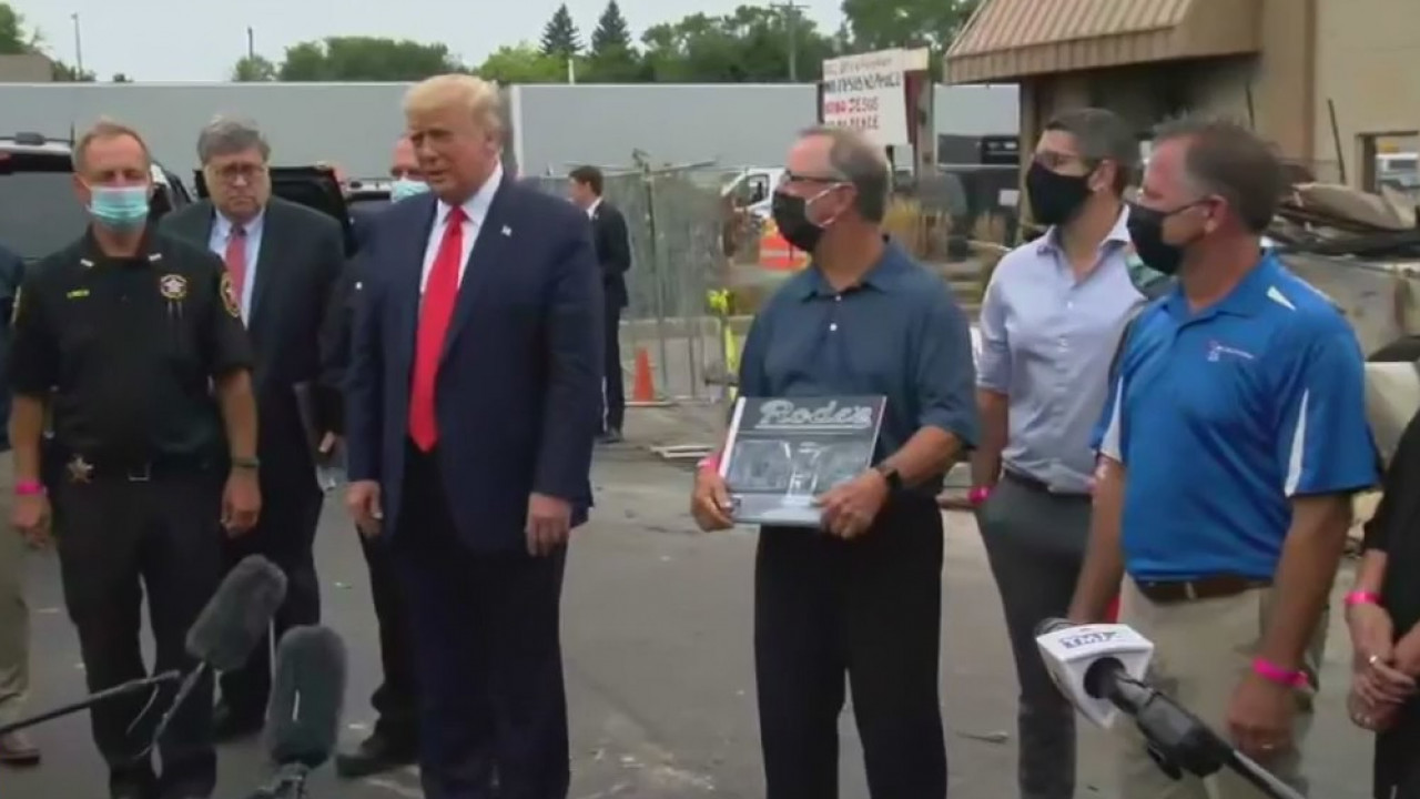 President Trump surveys damage, meets with impacted business owners in Kenosha