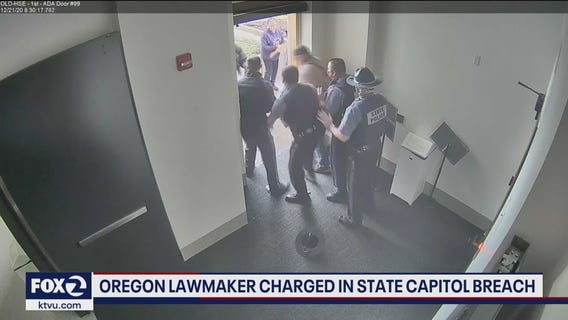 Oregon lawmaker charged in state capitol breach