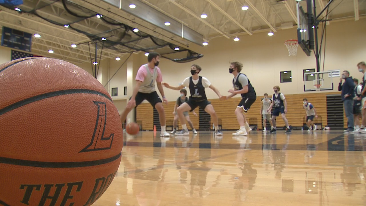 Father, sons make up record-setting basketball family