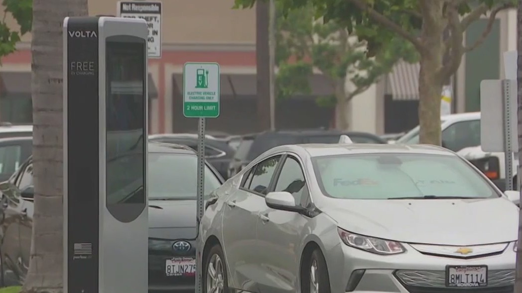 Illinois EV rebate program returns Nov. 1