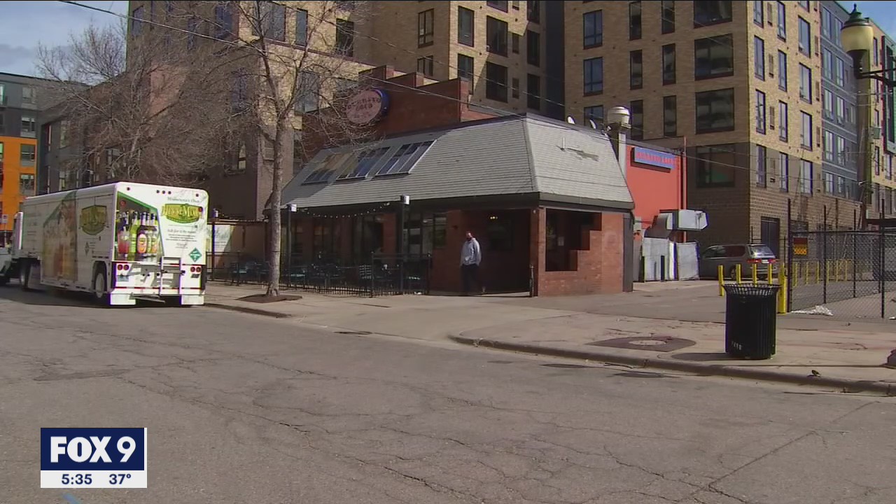 Dinkytown shooting leaves one dead, one hospitalized