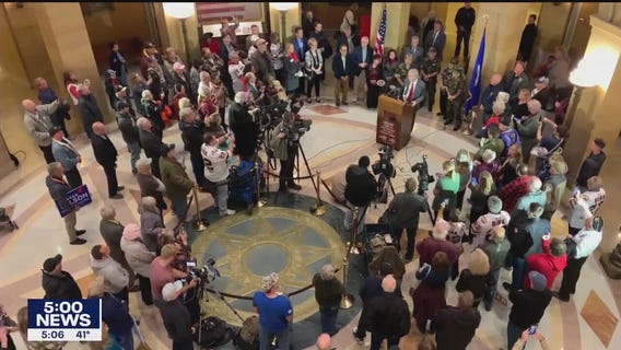 National parties focus on normally blue Minnesota as election nears