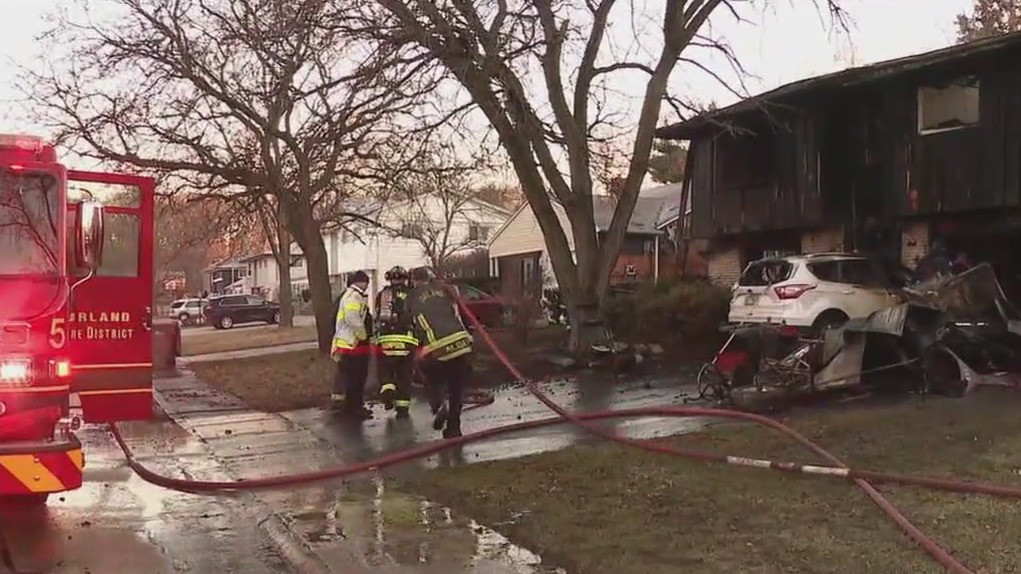 Firefighter injured in Orland Park house fire | FOX 32 Chicago