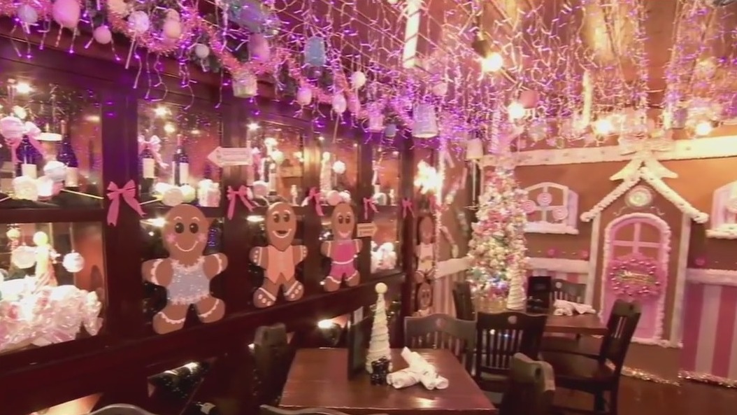 Holiday pop-up bar season: Jingle Bar at Lola's Lakehouse