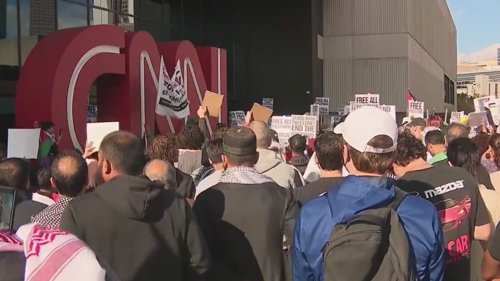 Hundreds rally for Palestine in downtown Atlanta | FOX 5 Atlanta