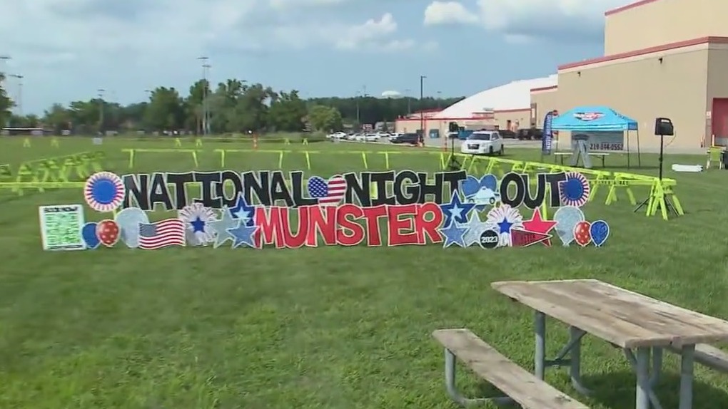 Chicago police celebrate National Night Out with community