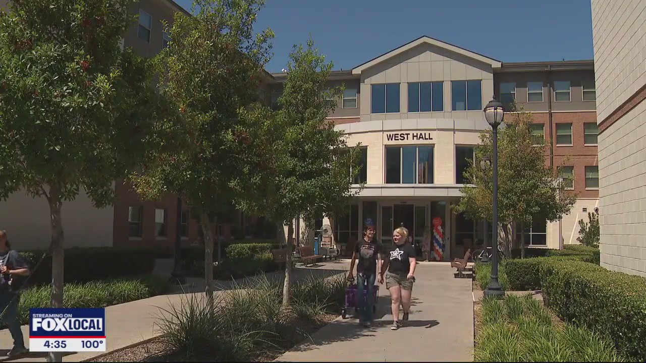 UT Arlington welcomes back students on move-in day