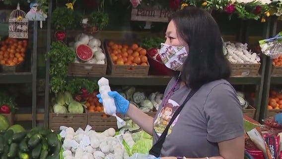 Food bank giving groceries to union members