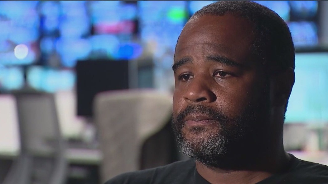 Simeon basketball coach defends overseas trip