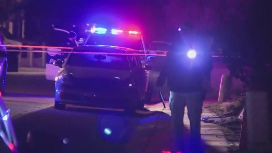 Deadly shooting in west Phoenix under investigation | FOX 10 Phoenix