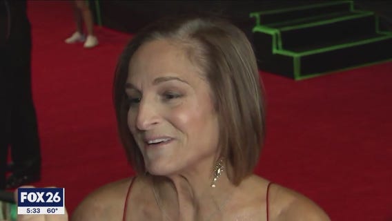 Retton makes "remarkable "process" in health battle