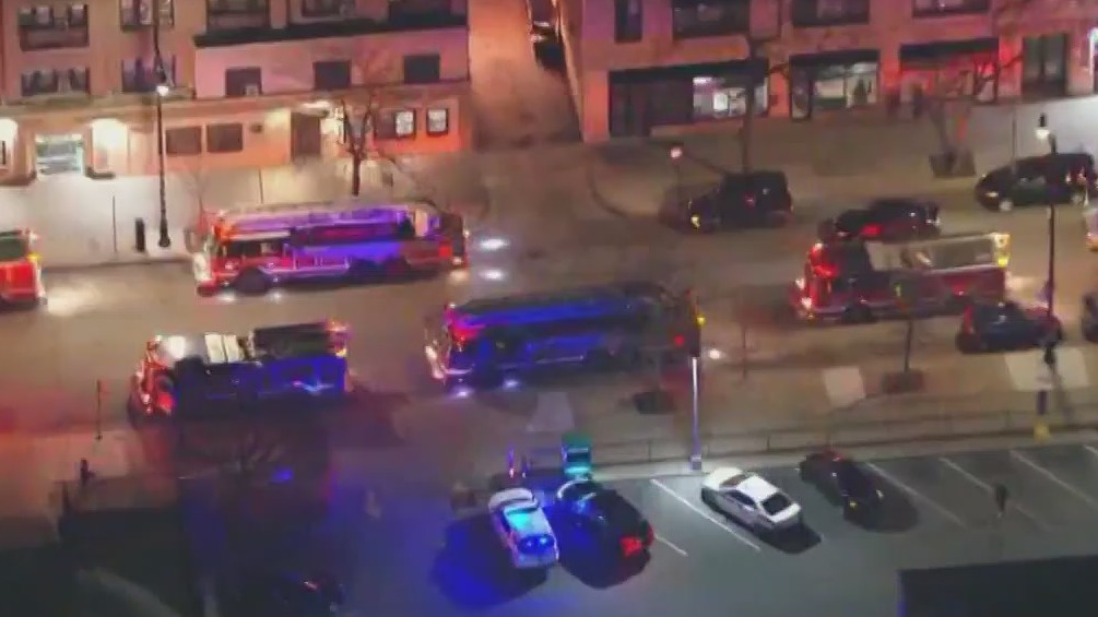 2 people in critical condition after Uptown high-rise fire