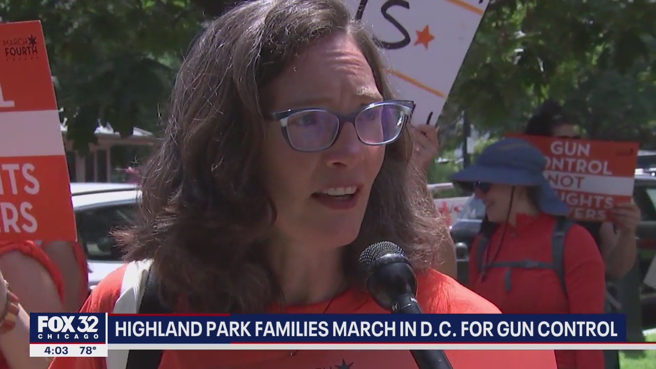 Highland Park families march for gun control