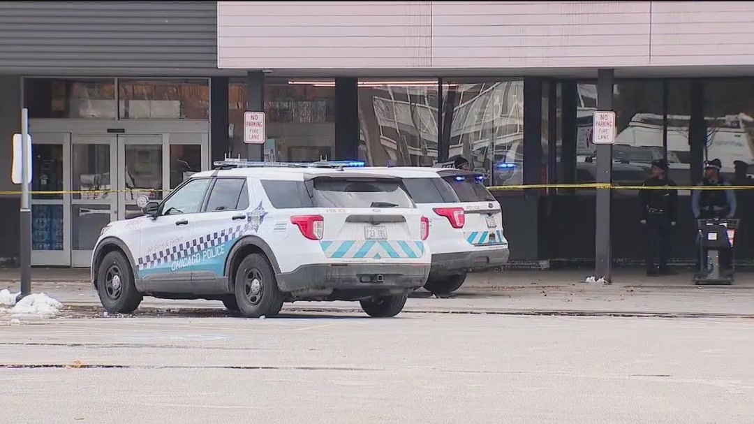 3 shot during robbery at Chicago Jewel-Osco, police say
