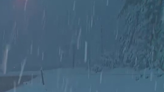 Tracking conditions at Snoqualmie Pass