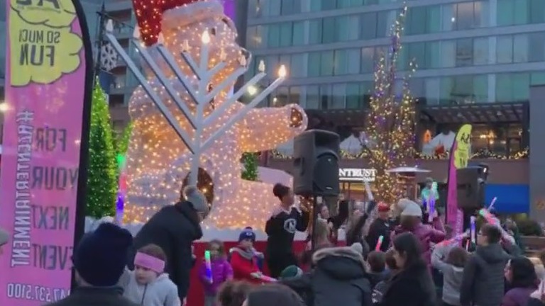 JCC Chicago's 8 Nights of Hanukkah returns Sunday