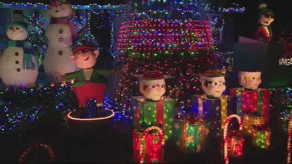 Animatronic holiday lights display in Sherman Oaks