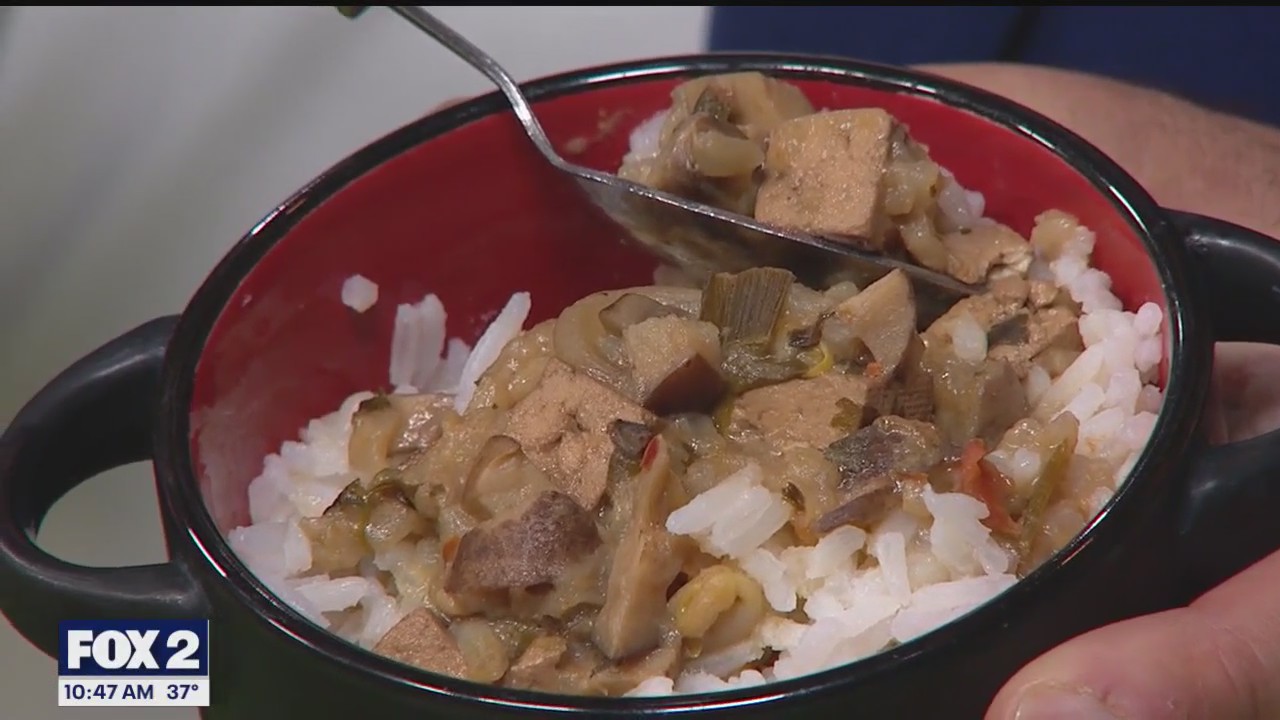 Making Tom Yum soup with Shimmy Shack