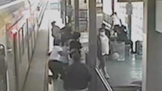 Police looking for suspect who stabbed man near South LA Metro train