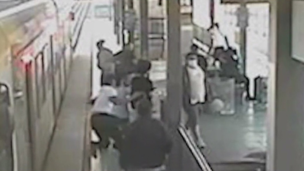 Police looking for suspect who stabbed man near South LA Metro train