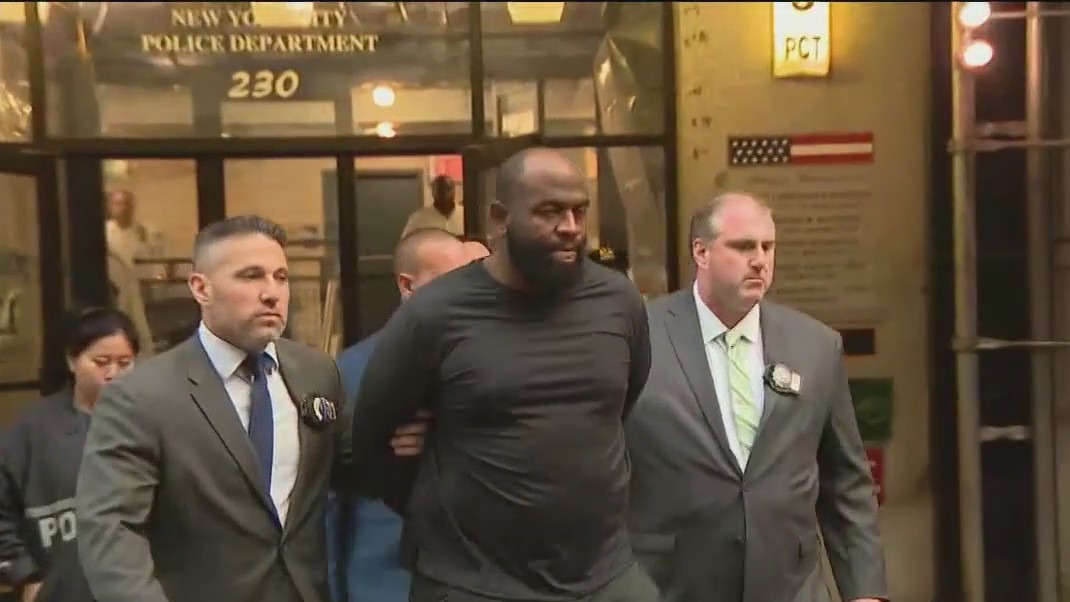 Suspect in random subway slashings arrested