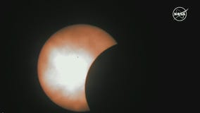 Solar eclipse draws thousands to Indianapolis to experience totality