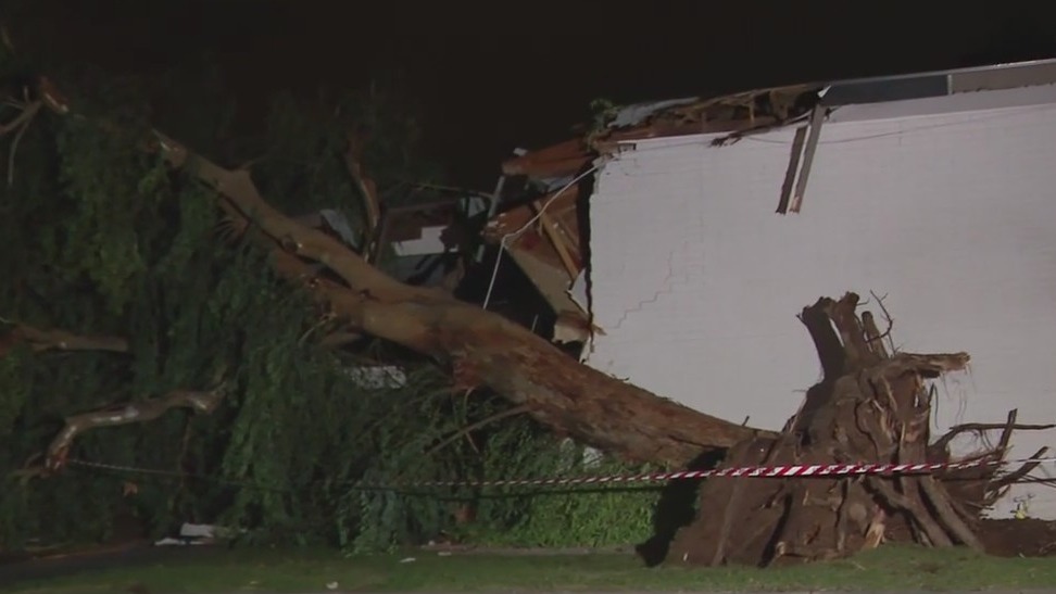Microburst hits Tempe apartment complex, destroying some units