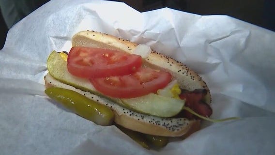 The Wiener's Circle giving out free hot dogs after Ben Johnson's shirtless celebration