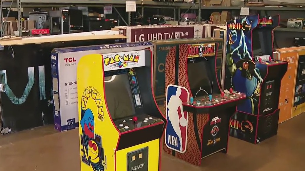 Tech, school supplies up for sale at Phoenix auction