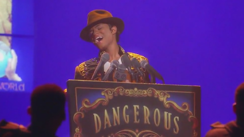 Behind the scenes of 'MJ the Musical'