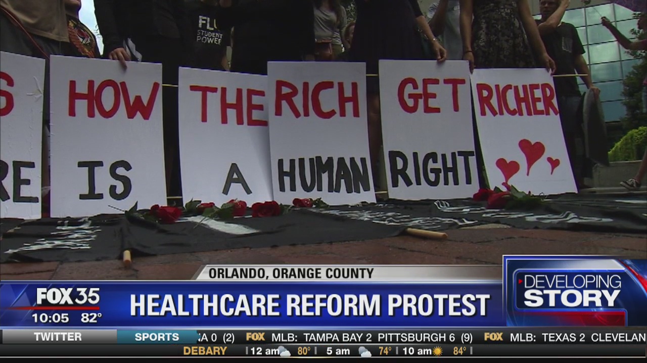 Protesters hold 'die-in' at Sen. Rubio's Orlando office