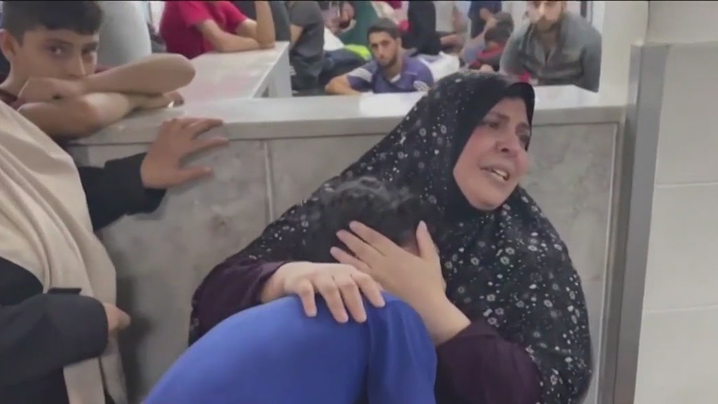 Israel agrees to 4-hour daily pauses in Gaza fighting