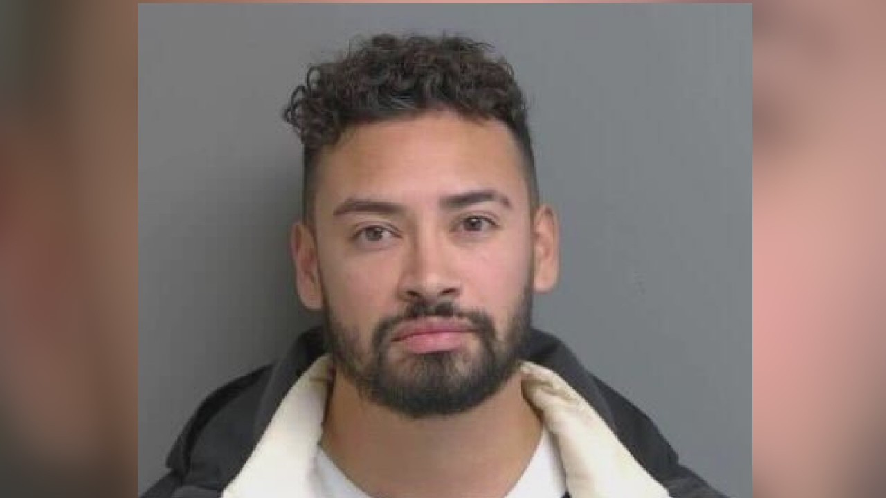 Youth church leader charged with grooming, sexually assaulting teen girl